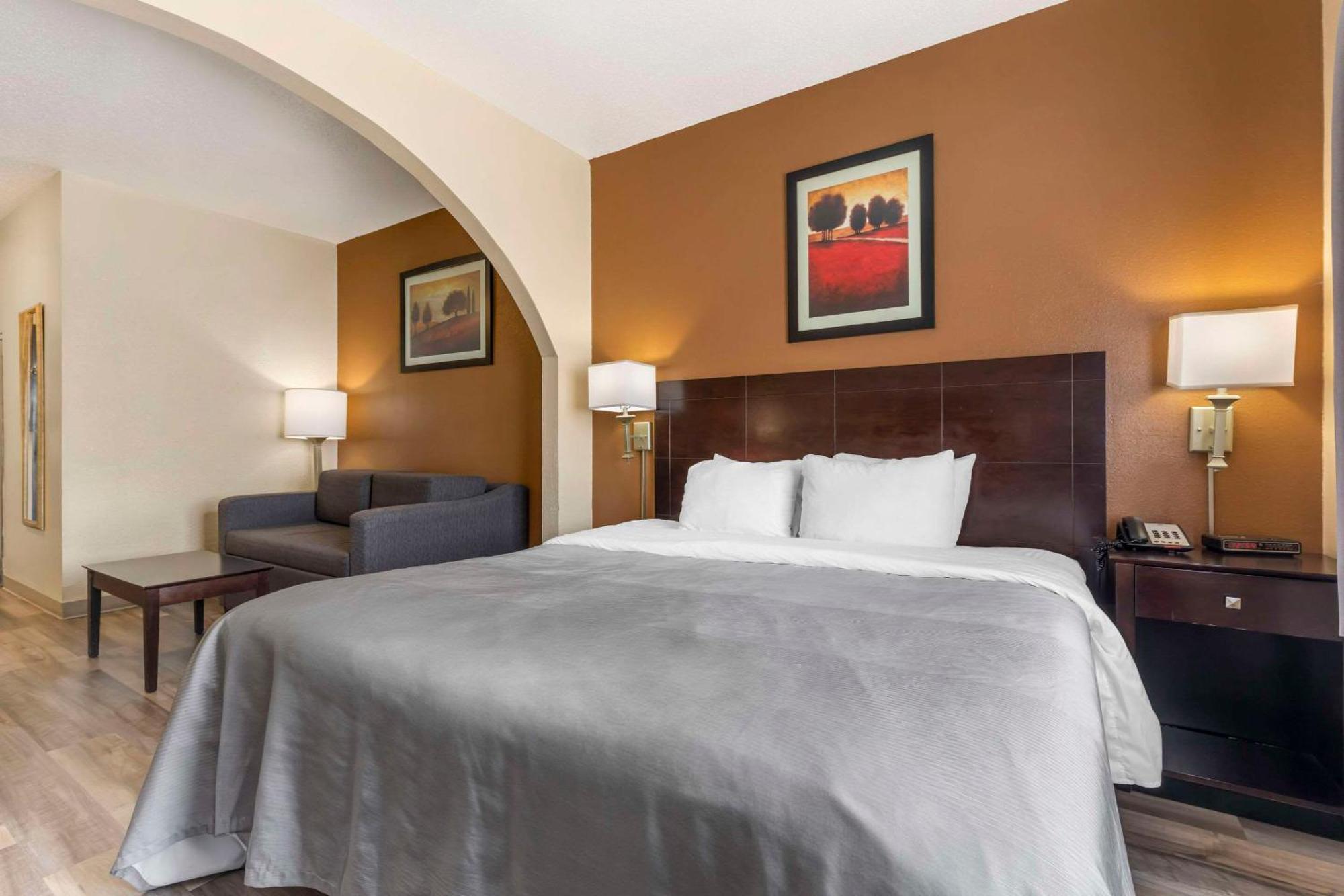 Quality Inn & Suites Wichita Falls I-44 Екстер'єр фото