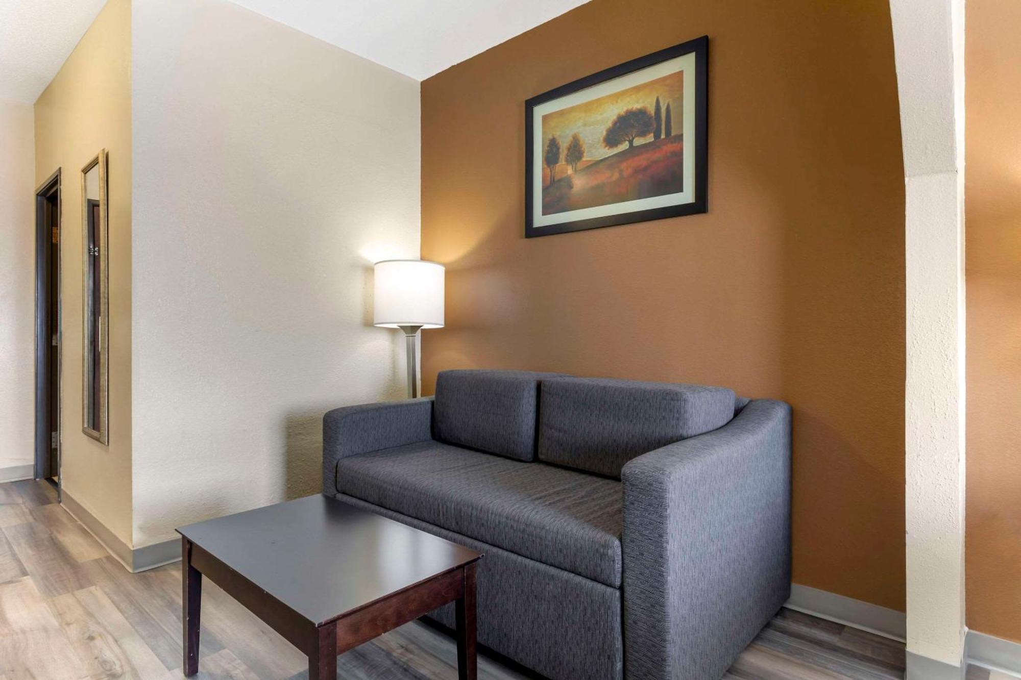 Quality Inn & Suites Wichita Falls I-44 Екстер'єр фото