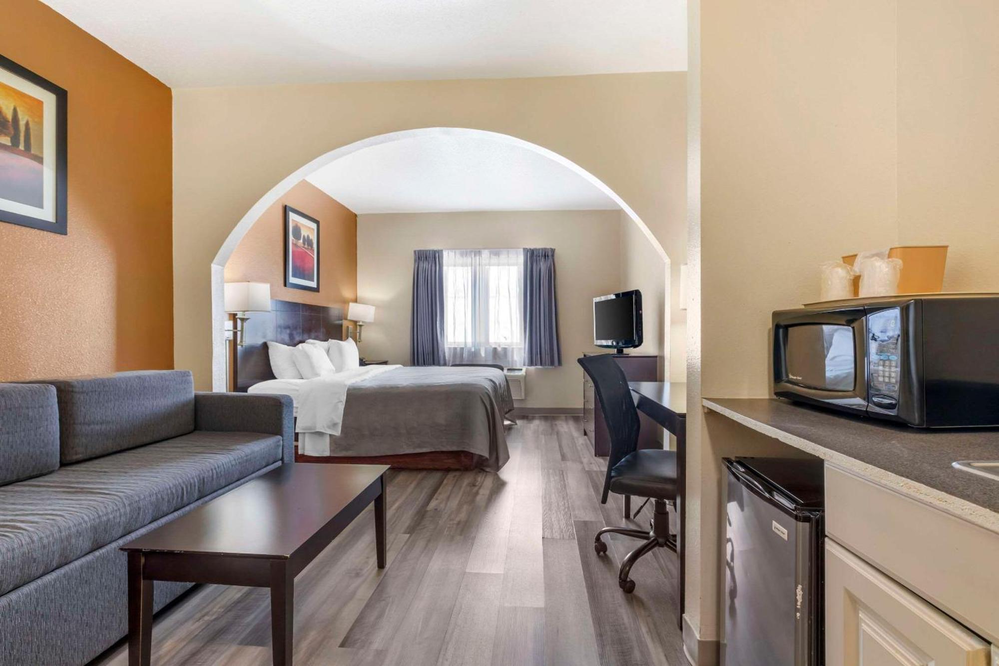 Quality Inn & Suites Wichita Falls I-44 Екстер'єр фото