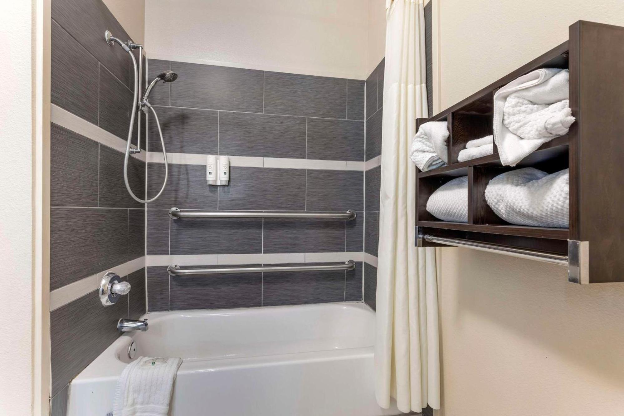 Quality Inn & Suites Wichita Falls I-44 Екстер'єр фото