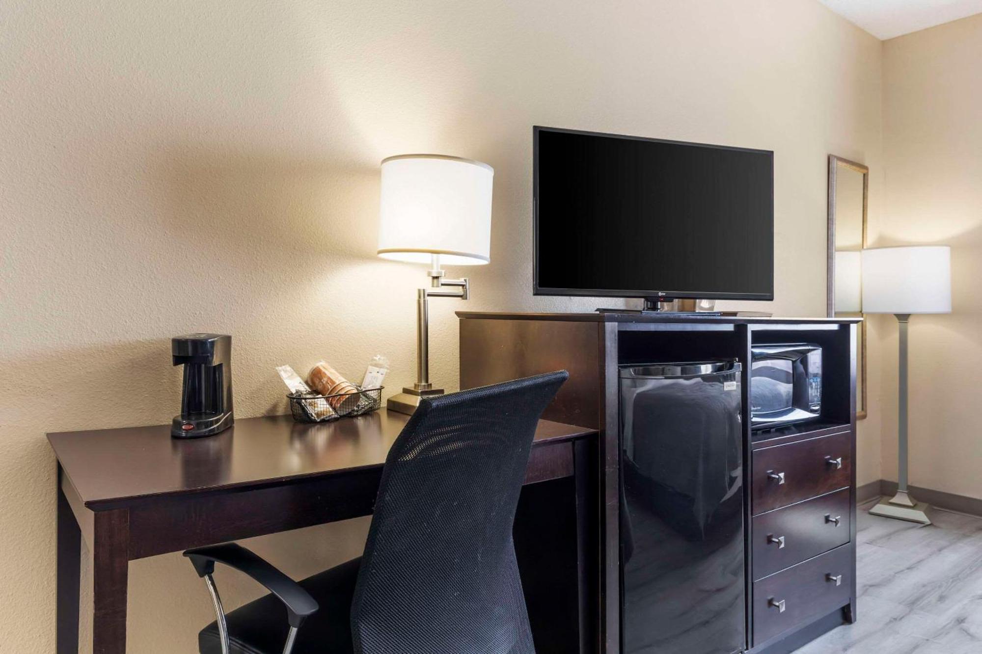 Quality Inn & Suites Wichita Falls I-44 Екстер'єр фото